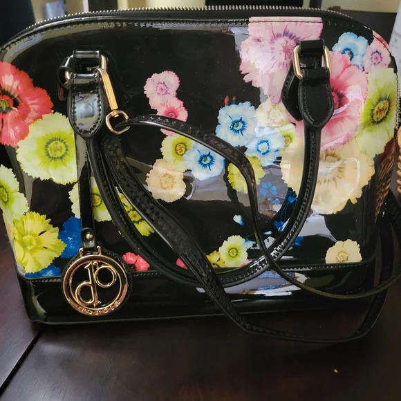 Purse - Picture 2 of 4